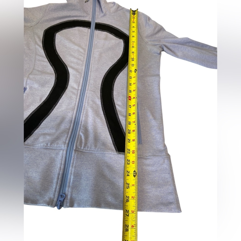 Lululemon Stride Jacket Size 8 - Picture 5 of 9